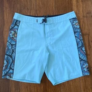 O’Neill hyper freak board shorts size 33 length 18